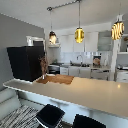 Apartment Modern Retreat