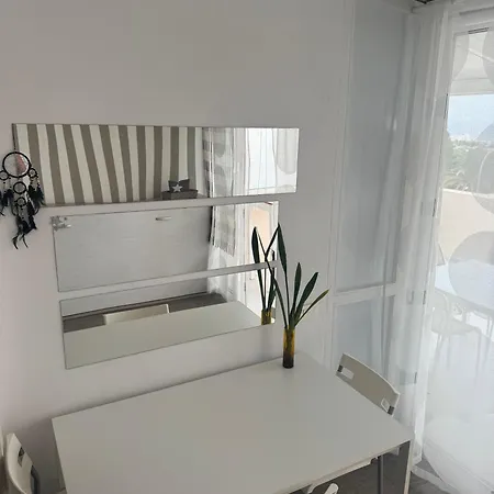 Apartment Modern Retreat *