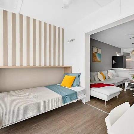 아파트 Modern Retreat 아데제