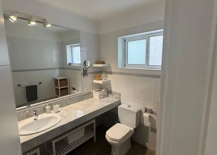 Modern Retreat Lejlighed *